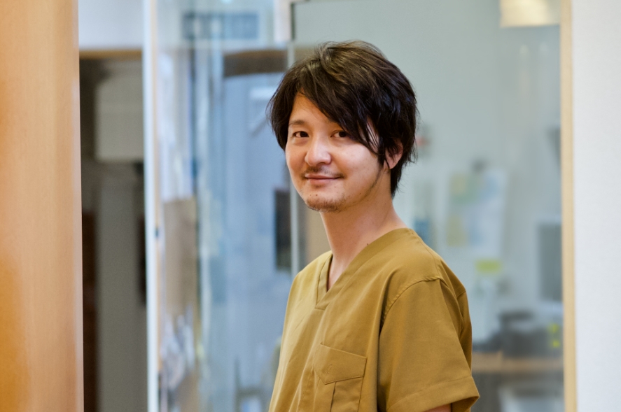 石尾知亮 写真